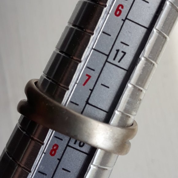 Flashy Blue Labradorite Hexagon Ring - Picture 3 of 3